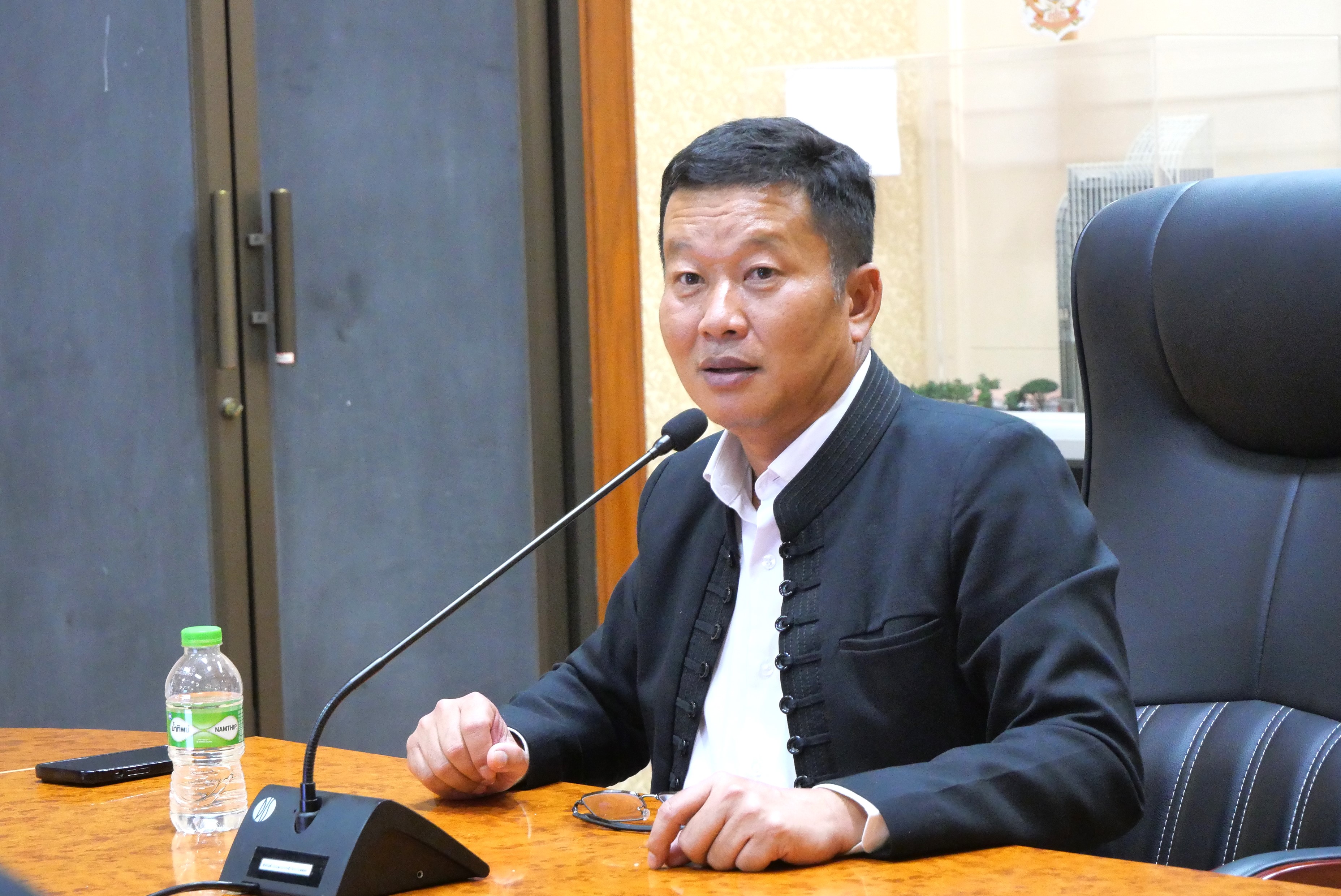 title - รองเลขาธิการ ส.ป.ก. ประชุมติดตามความก้าวหน้าการส่งเอกสารเบิกจ่ายผ่านระบบสารบรรณอิเล็กทรอนิกส์ (e-Office) ของสำนักบริหารกลาง 